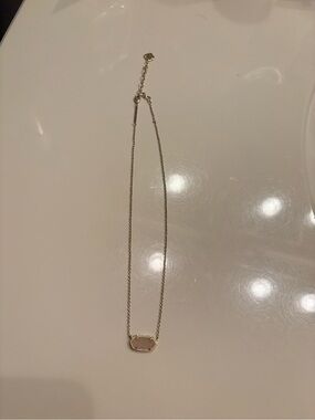 Kendra Scott Gold Oval Pendant Necklace